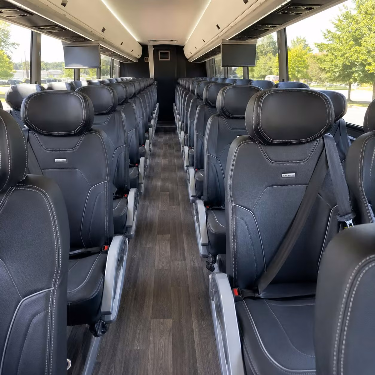 charter bus rentals for large groups and festival transportation near peoria