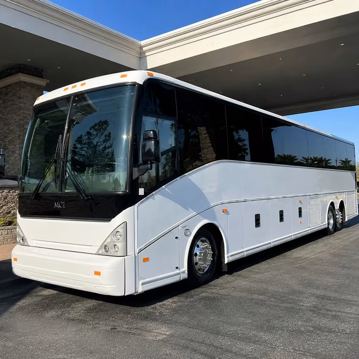 school field trip charter bus rentals in peoria